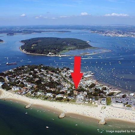 Top Floor Sandbanks Apartment With Free Parking Just Minutes From The Beach And Bars Canford Cliffs エクステリア 写真