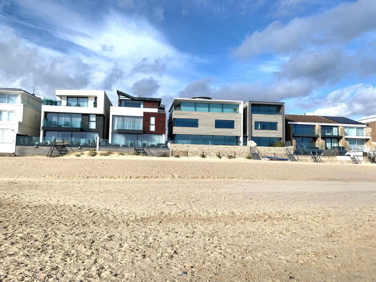 Top Floor Sandbanks Apartment With Free Parking Just Minutes From The Beach And Bars Canford Cliffs エクステリア 写真